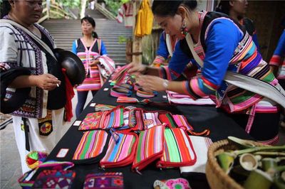 黨建引領(lǐng)新篇章 云投旅游以服務(wù)鑄魂，助推云南文旅萬(wàn)億級(jí)產(chǎn)業(yè)發(fā)展